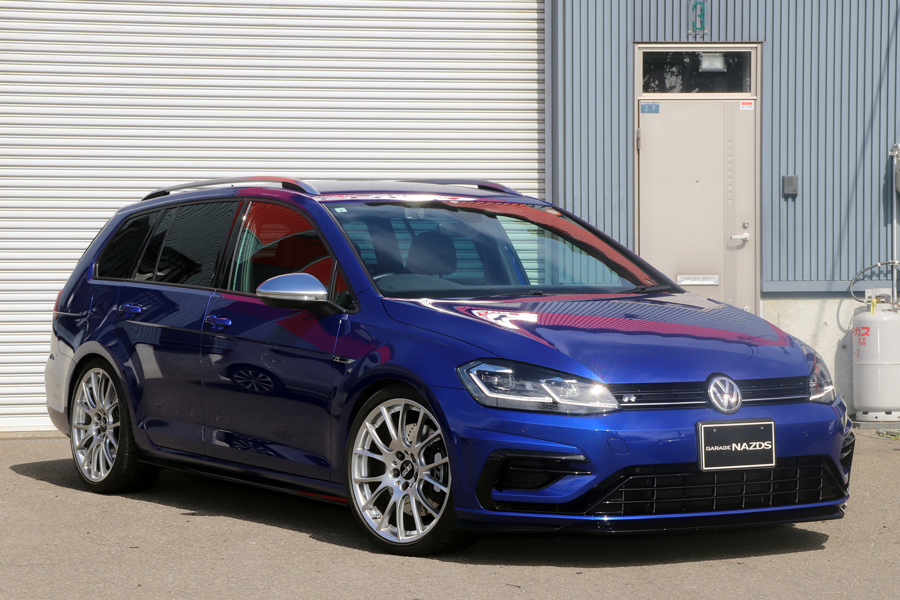 ST 車高調　ゴルフ7.5ヴァリアント 100 1009 フロント2本セット フォルクスワーゲン ゴルフ7.5R ヴァリアント の中古車情報はこちら